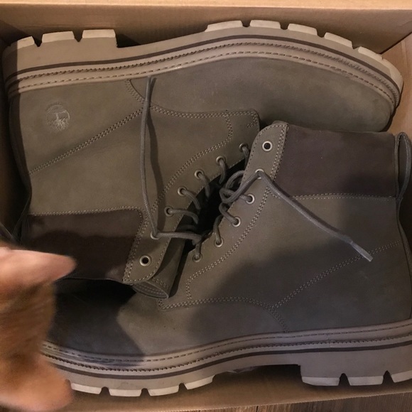 Brand new in the box sway gray timberland boots - Picture 3 of 6